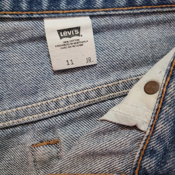 Levis Red Tab Juniors Blue Denim Jean Shorts Size 11. - Picture 5 of 6